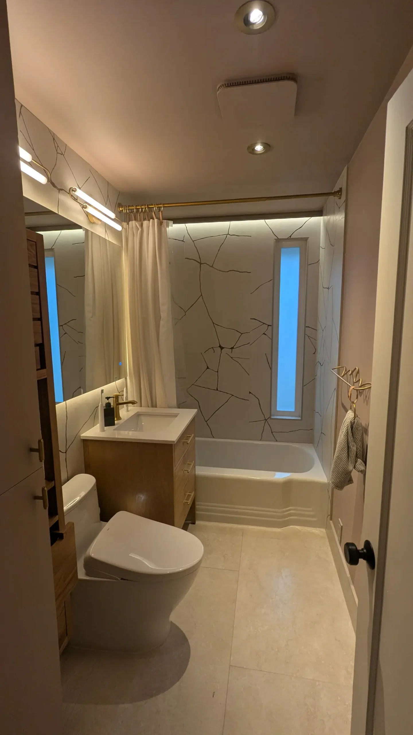 Bathroom – Windsor Pl